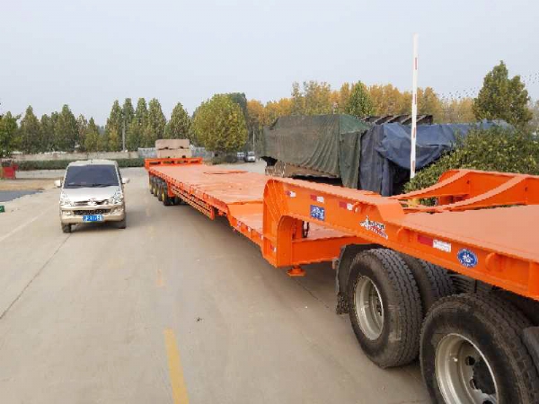 風(fēng)電葉片抽拉運輸車
